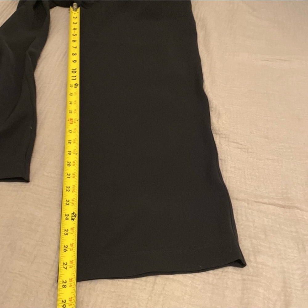 Lululemon athletica Noir Woven black pants . Size 4 Very good condition - Picture 10 of 10